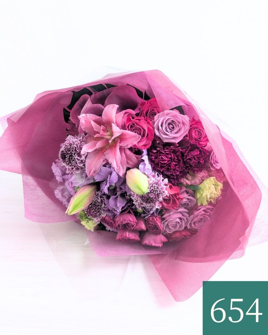 紫色、パープルの花束、アレンジメント。70歳の古希、77歳の喜寿を祝うお花のギフト、贈り物