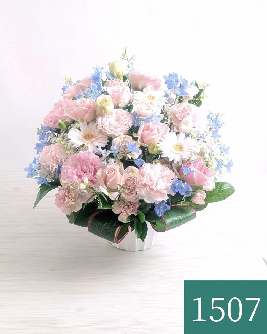 パステルのアレンジメント 花ギフト Mサイズ （ファミリア）