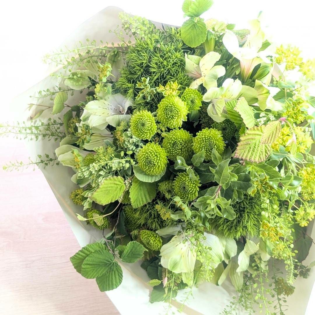 グリーンの花束 花ギフト Mサイズ （みどり）｜おしゃれな花束
