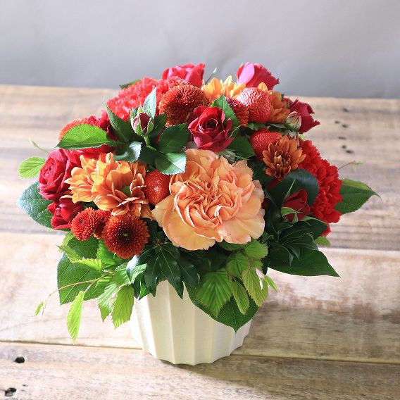 就任記念祝いの花。社長就任のお祝いに贈る花ギフト　小さめアレンジメント