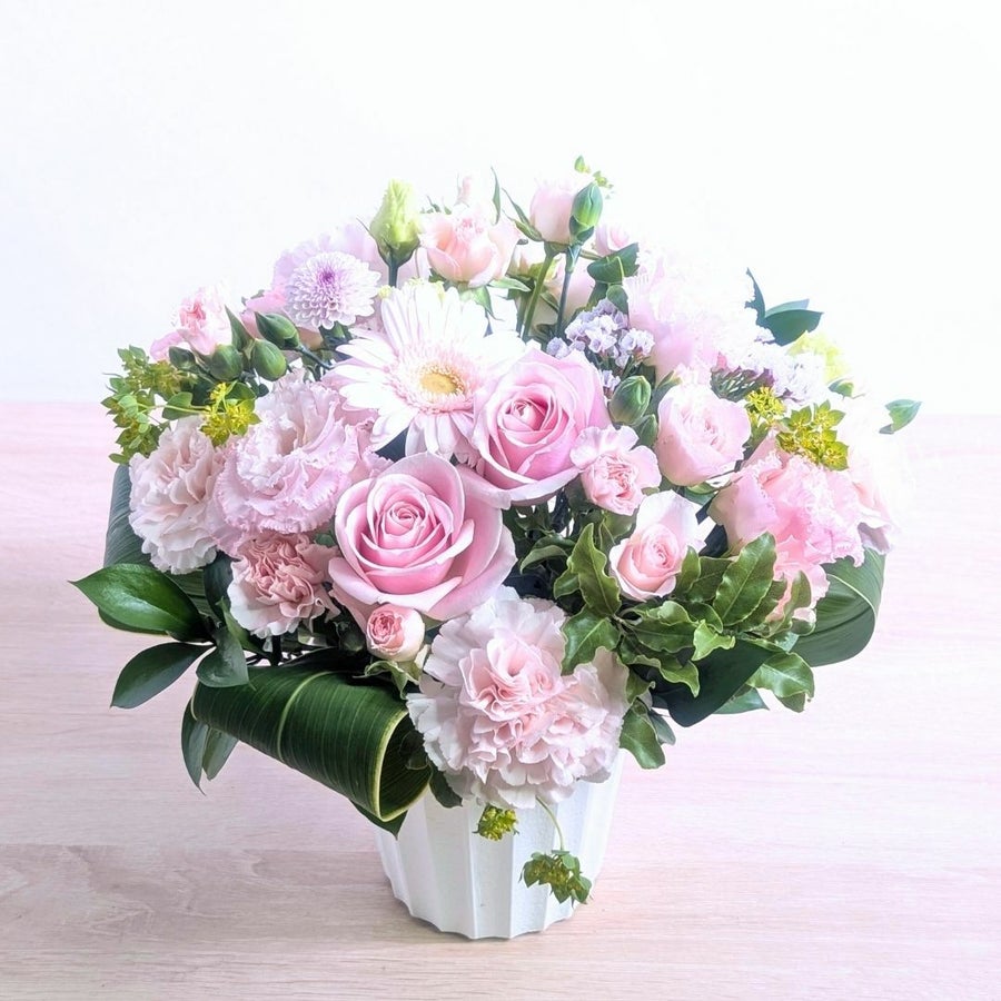 開店祝いのお花。新しいお店、リニューアルオープンのお祝いアレンジメント。お祝いの花ギフト