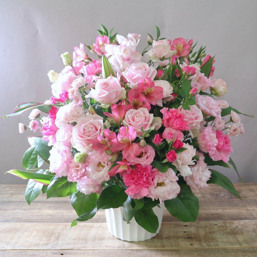 卒園祝いのお花。卒園式、幼稚園、保育園、子供・先生へ贈る花ギフト、お祝いアレンジメント