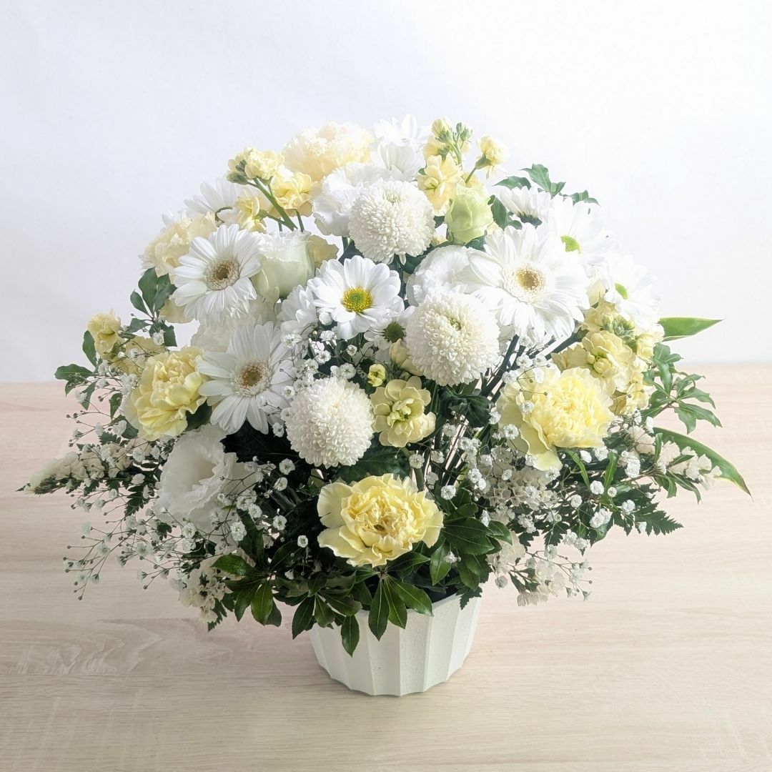 命日・月命日の仏花｜アレンジメントM 14,300円｜花以想