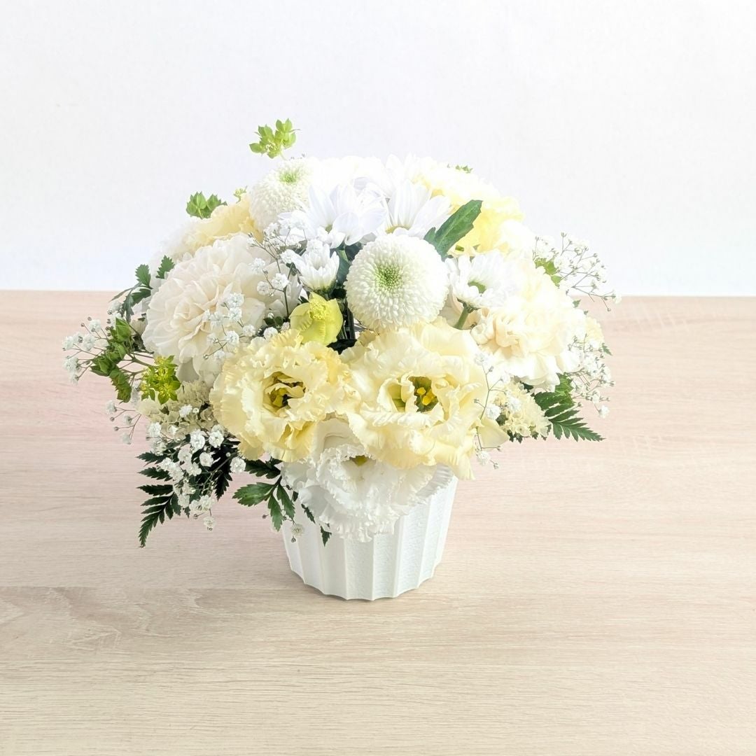 初盆（新盆）の花・お供え花 かわいい アレンジメント Sサイズ