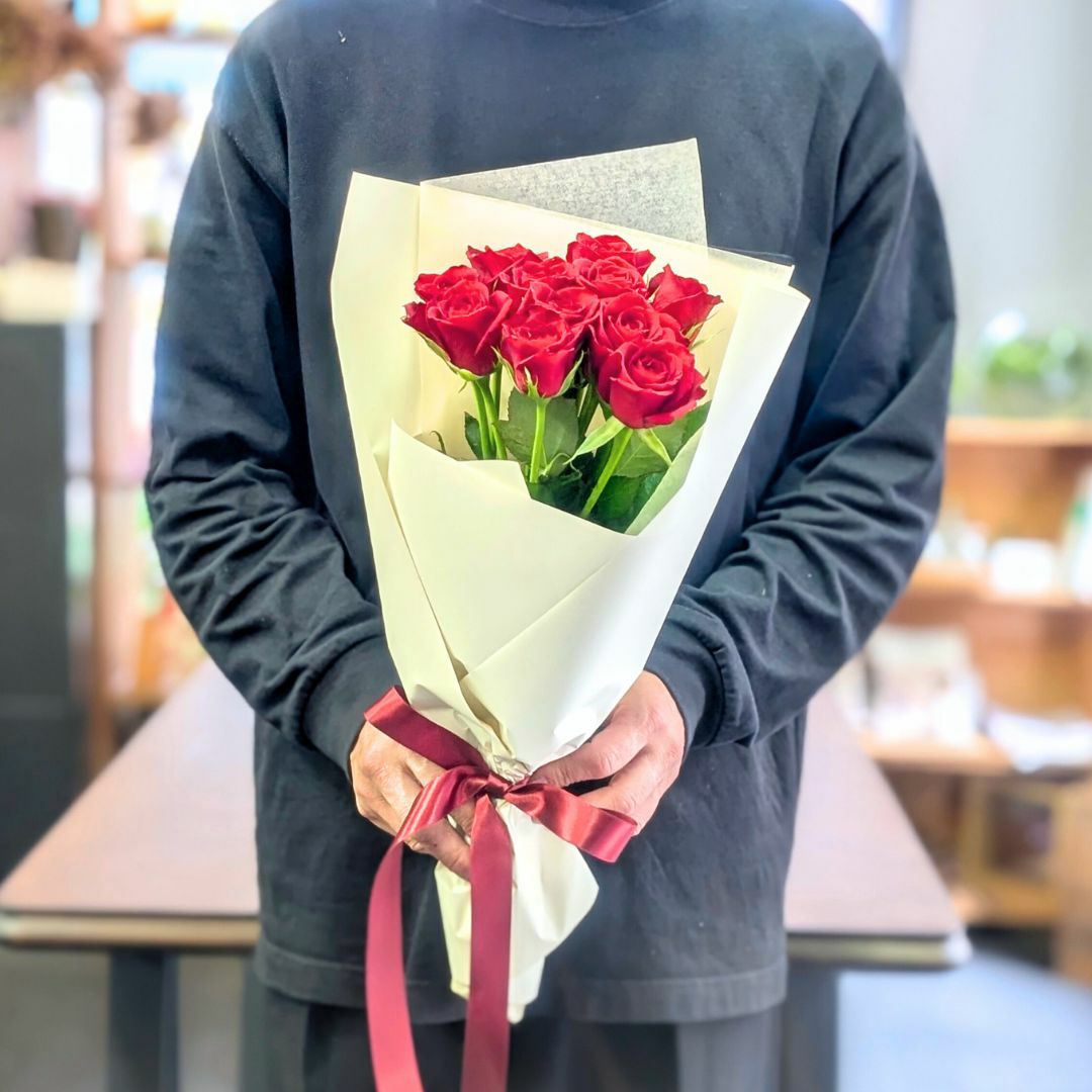 プロポーズの花束 11本の赤いバラ「最愛」｜おしゃれな花束・アレンジ