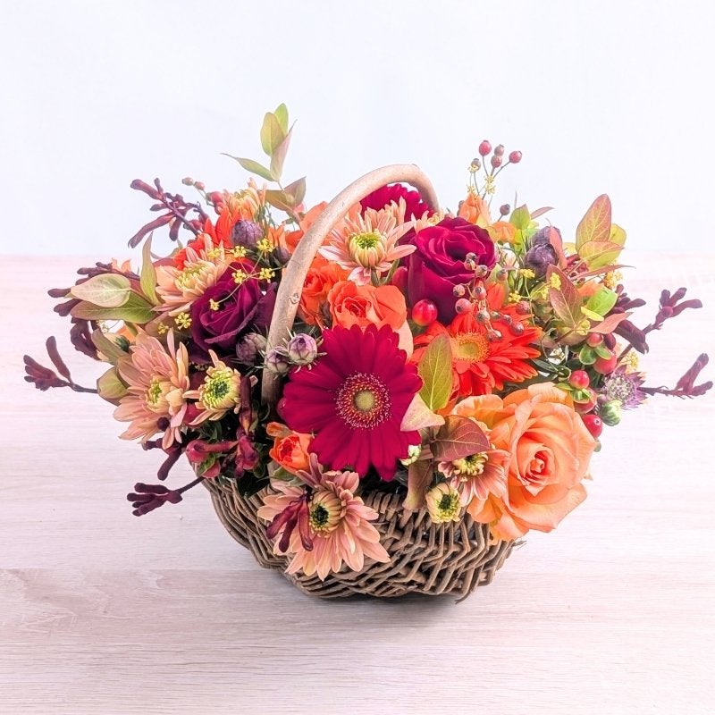 【誕生日・記念日に】お花のバスケット「Willow（ウィロー）」Mサイズ・9,800円