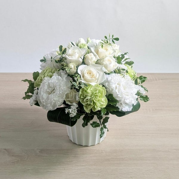 お花のバスケット・フラワーギフト。生花のアレンジメント。喜ばれるおしゃれな花ギフト