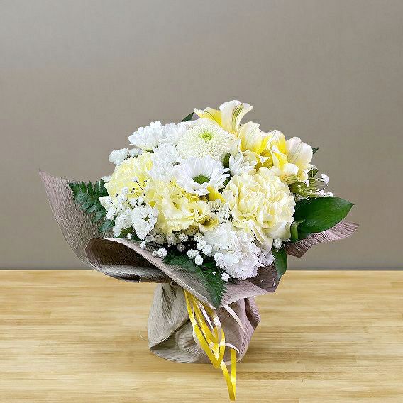 お供え花のお仕立て スタンドブーケ 花瓶がいらず自立する花束