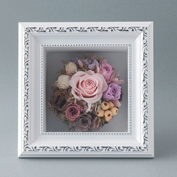 プリザーブドフラワーのプレゼント。お見舞いやお供えに。
