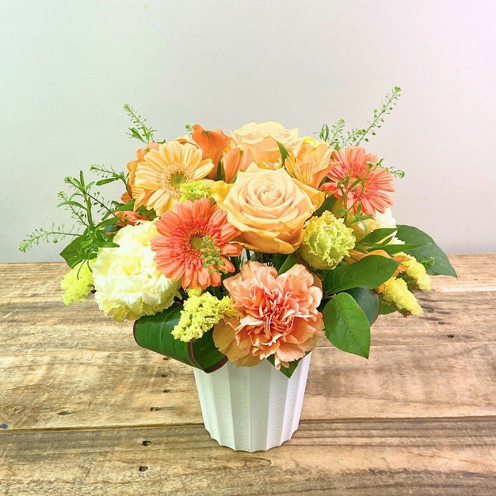 お祝いの花 アレンジメントMS｜11,000円・17色から選べる｜花以想