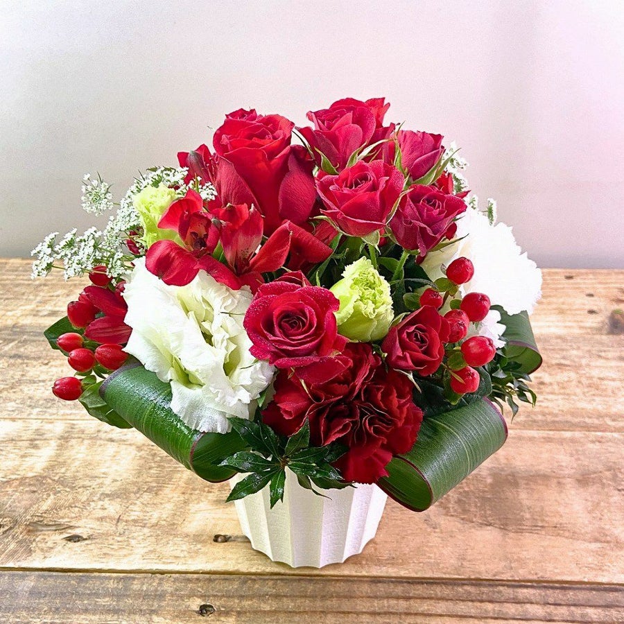 いつでも贈れるお祝の花。誕生日・記念日に贈るプレゼントの花束・アレンジメント