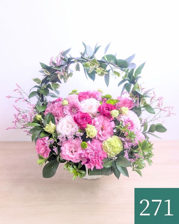 生花で贈るリング型アレンジメント。送って喜ばれるお花のギフト、フラワーギフト