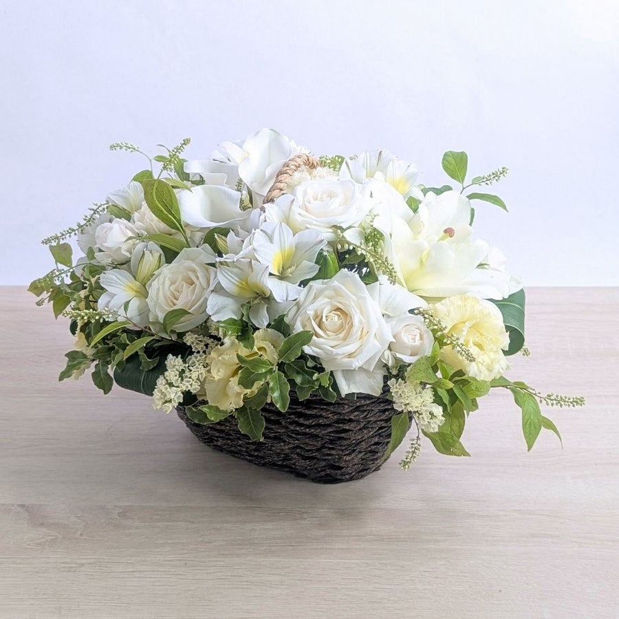 お花のバスケット・フラワーギフト。生花のアレンジメント　もらって嬉しい花ギフト