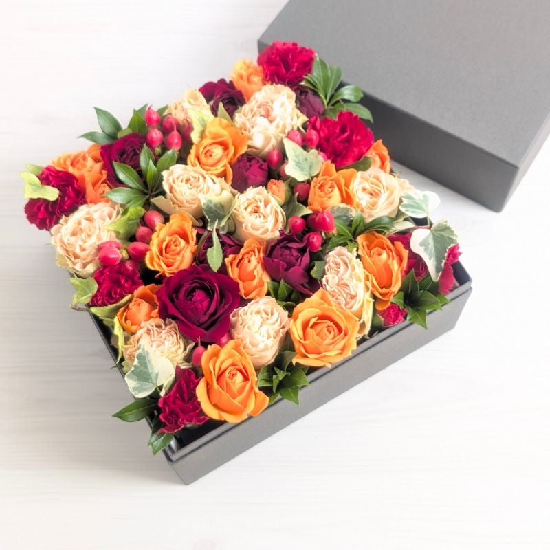  cometeのボックスフラワーアレンジメント