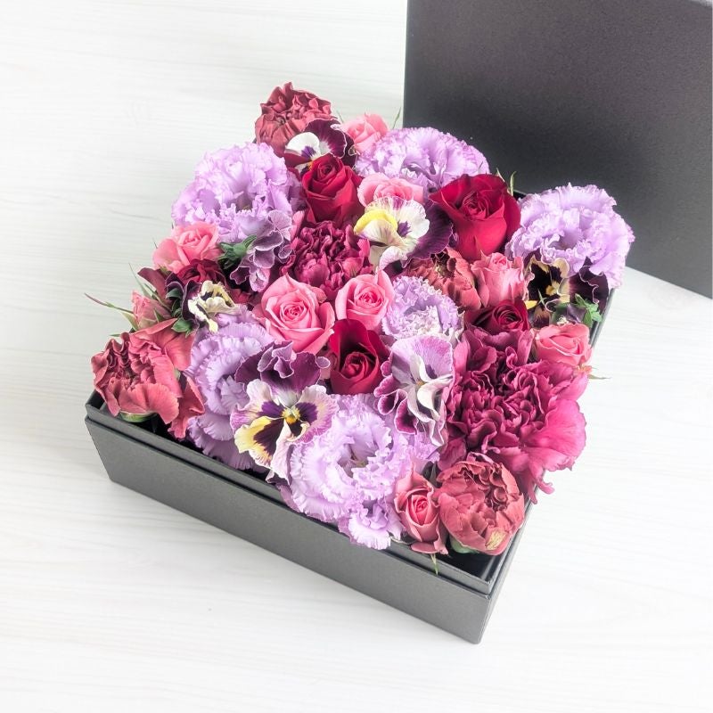  cometeのボックスフラワーアレンジメント