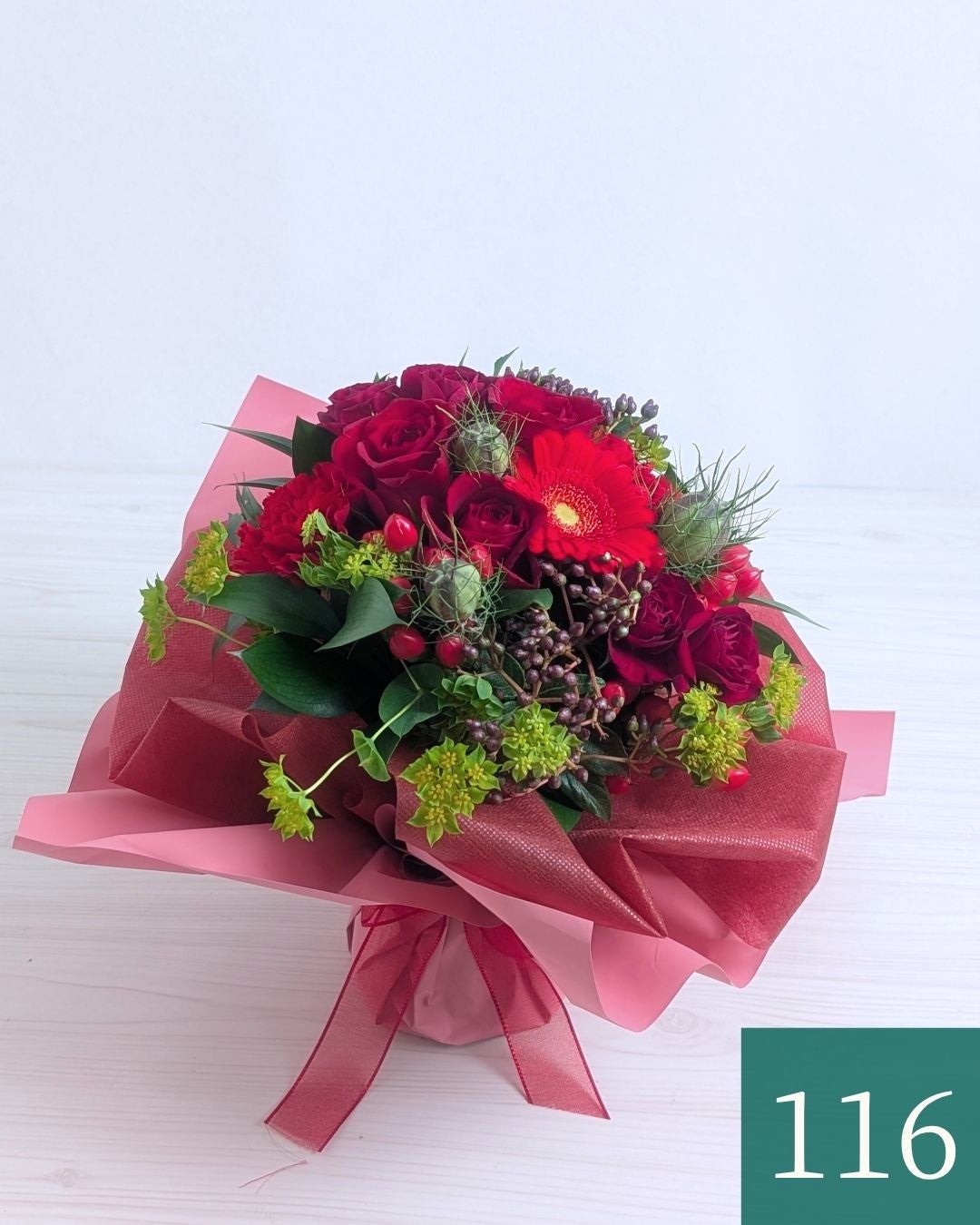 このまま飾れる花束　赤いブーケ　おしゃれな花束「Wish」