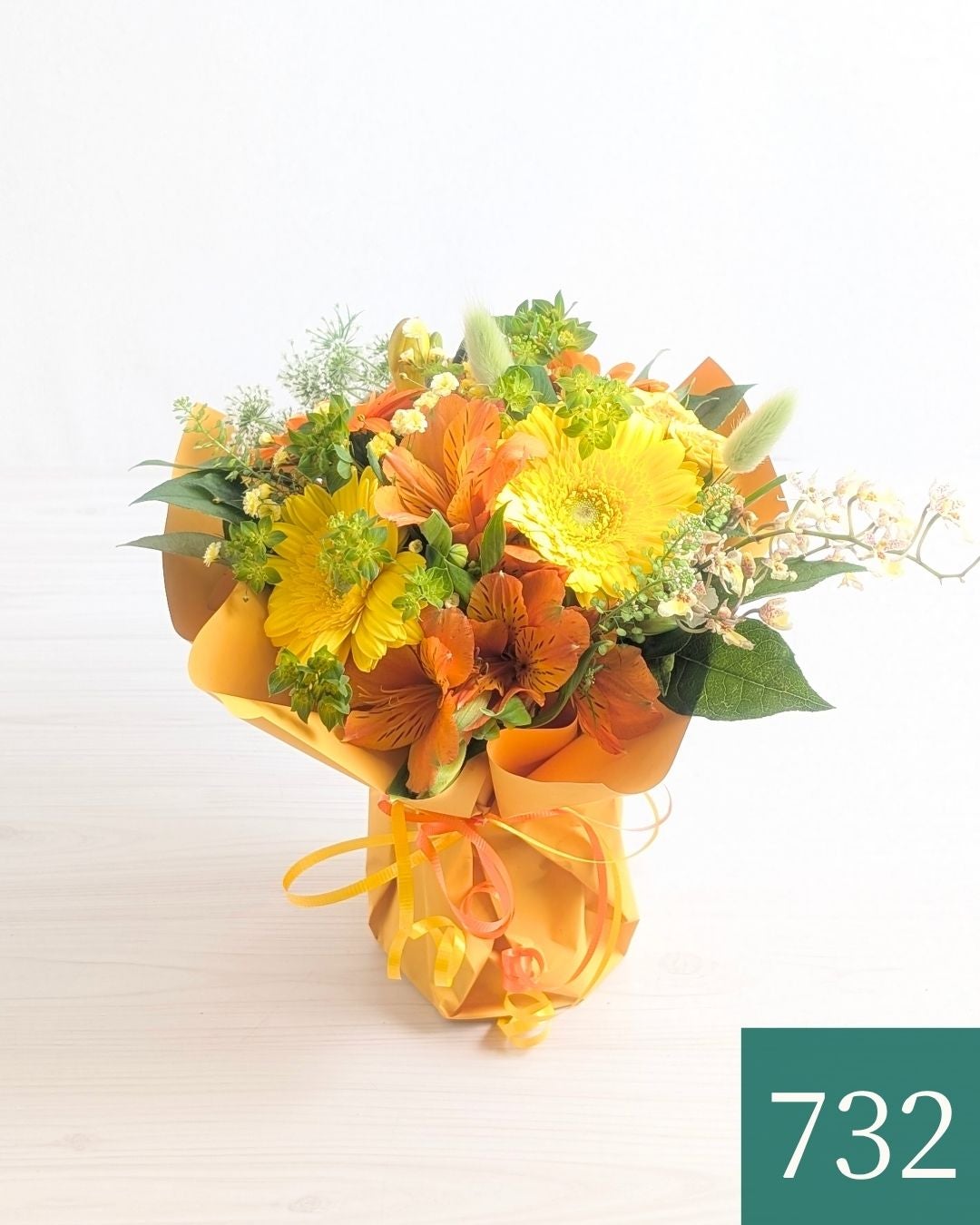 そのまま飾れる花束「Wish（ウィッシュ）」・黄オレンジ（おひさま）