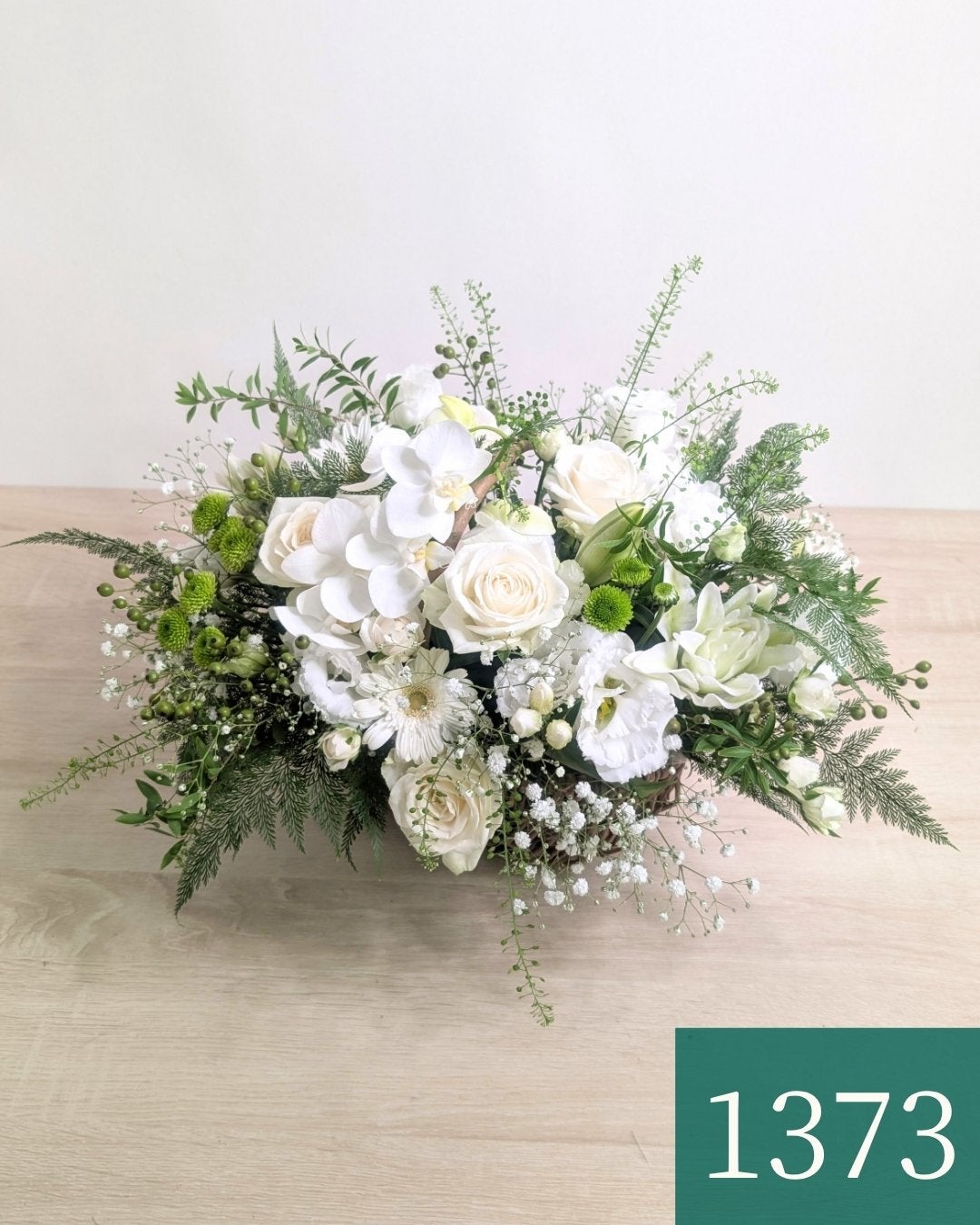 開店祝いの花 バスケットアレンジメント Lサイズ・白（ブラン